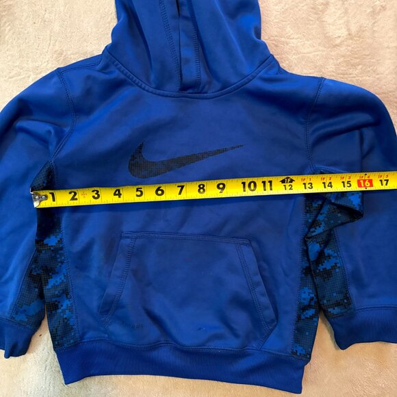 Nike Therma-Fit Boys Hoodie Size 6 | Blue Camo Panels & Black Swoosh Logo Pullov - Picture 4 of 7